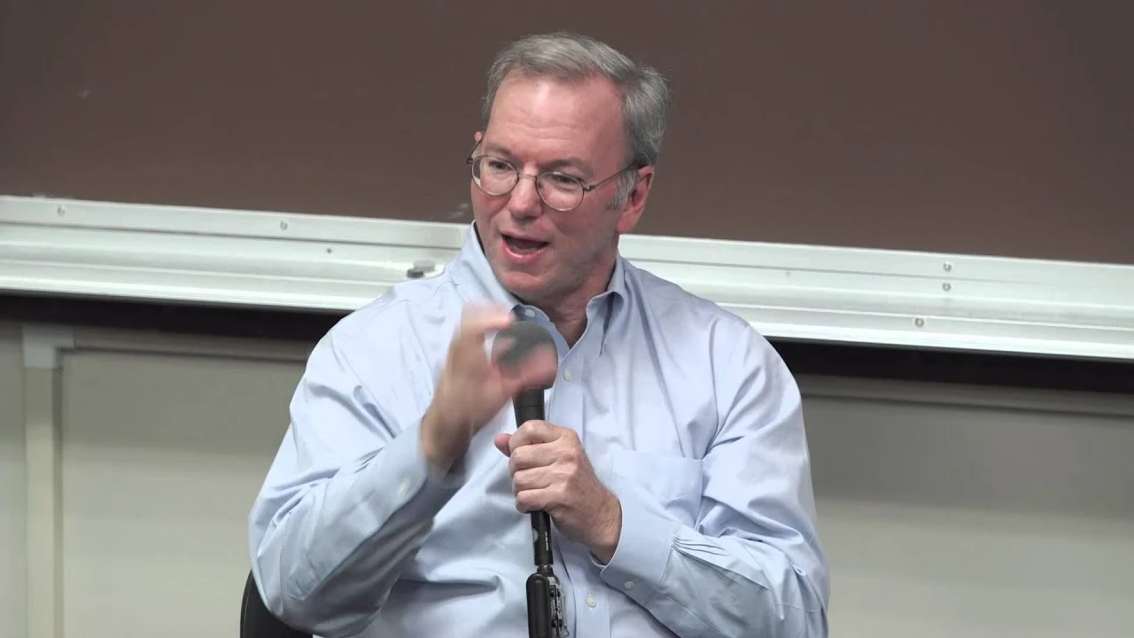 Lezione 8: Eric Schmidt su Come Strutturare i Team e Scalare Google — Blitzscaling